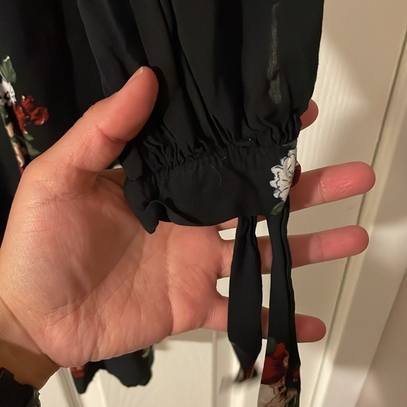 Zara Woman’s Flowery dress - Picture 4 of 8